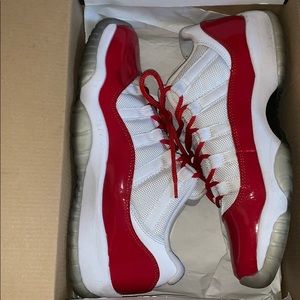 AIR JORDAN 11 RETRO LOW BG